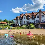 Hotel Folwark Lekuk 3*