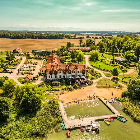 Hotel Folwark Lekuk 3*