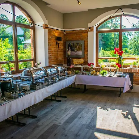 Folwark Lekuk Hotel Łękuk Mały