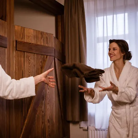 Hotel Folwark Lekuk Łękuk Mały