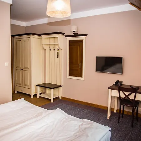 Hotel Folwark łękuk